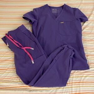 FIGS women’s in XS/ P Amethyst